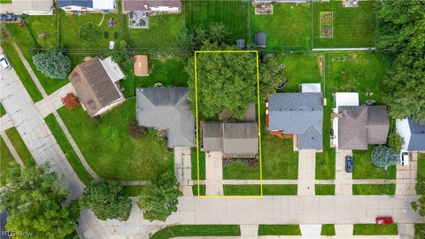 Tiny photo for 208 Georgia Avenue, Elyria, OH 44035 (MLS # 5239991)