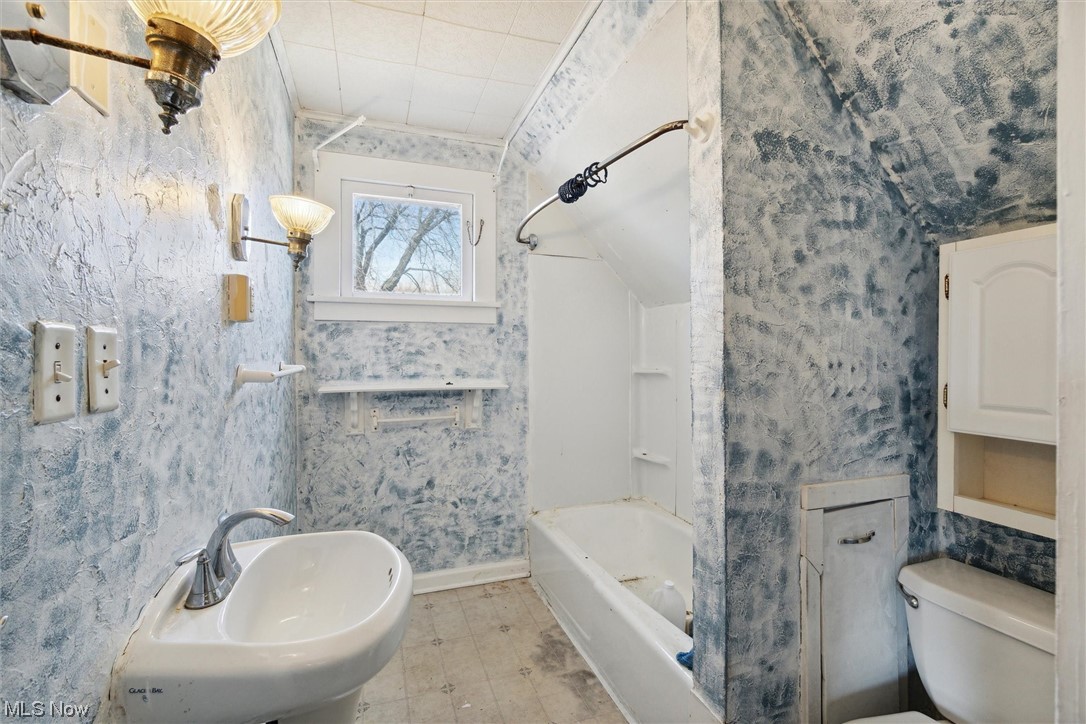 Connecticut Western Reserve - Residential