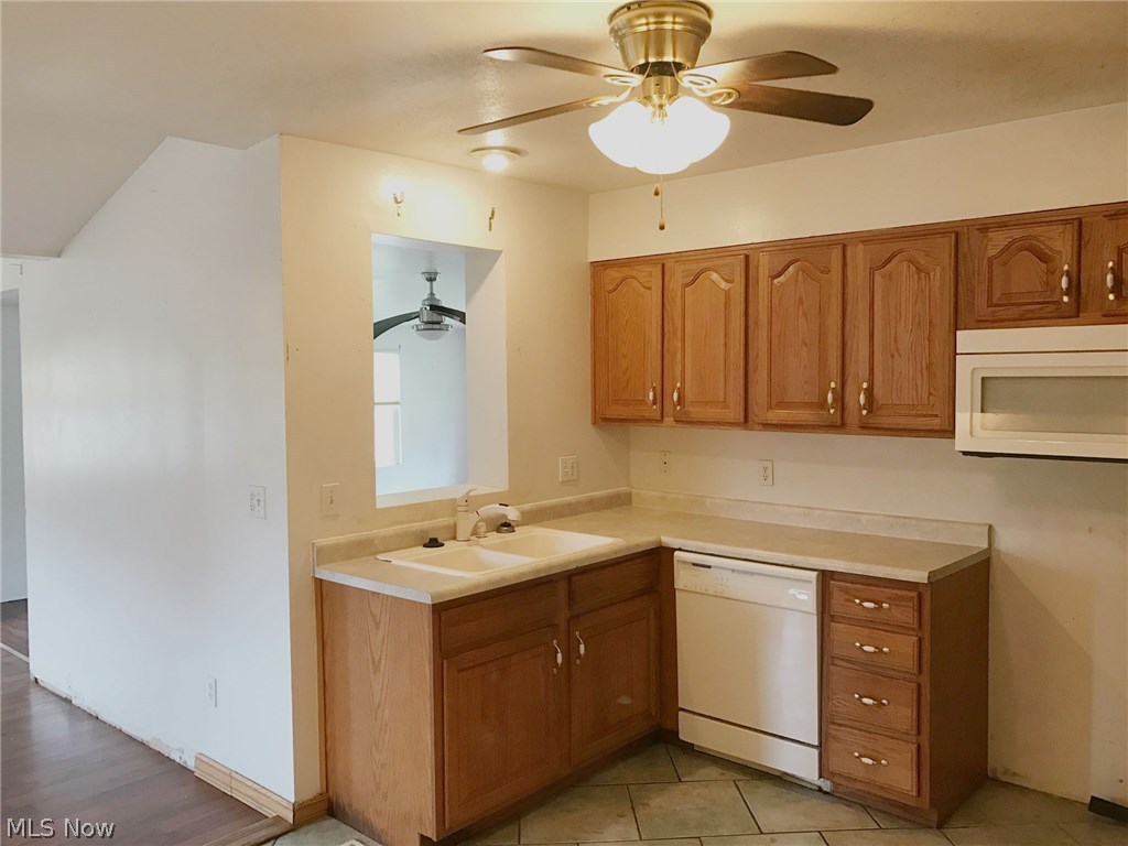 Dupont Manor Adn - Residential