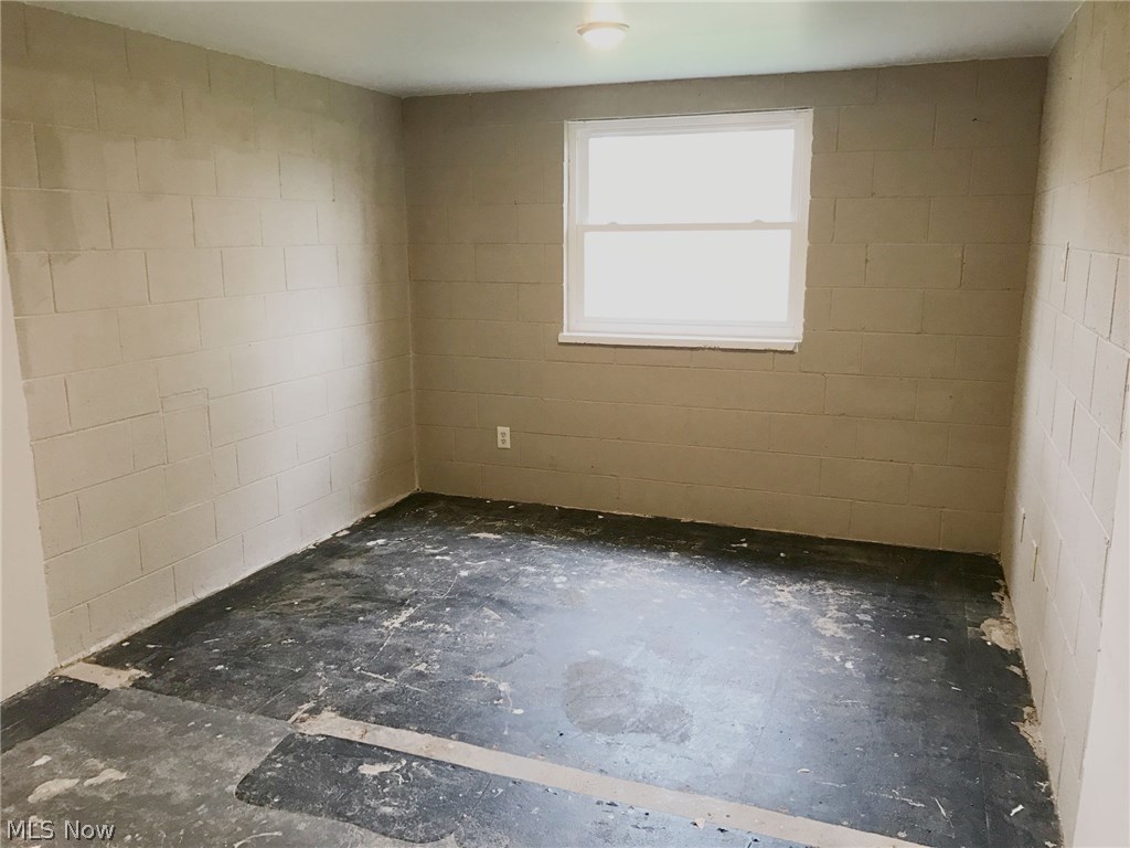 Dupont Manor Adn - Residential