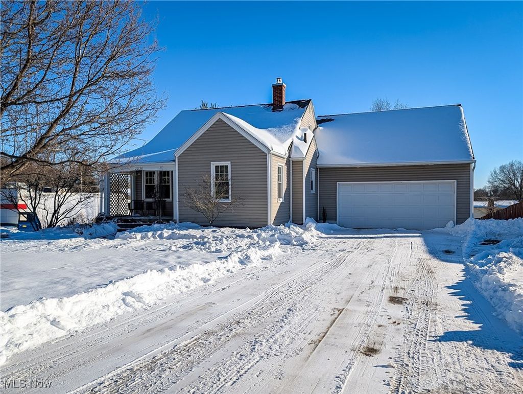 Photo of 2036 E Main Street, Louisville, OH 44641 (MLS # 5184627)