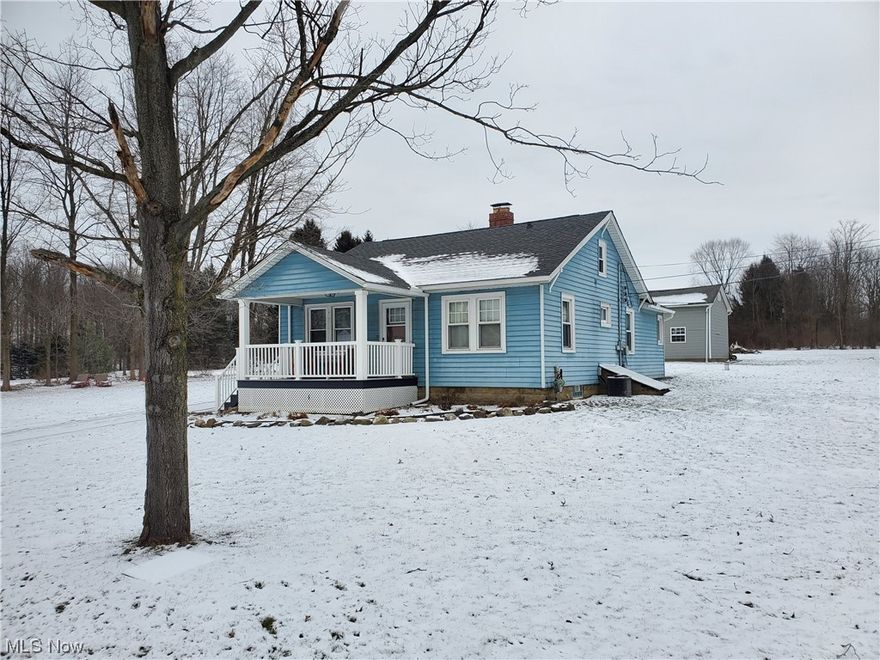 Great investment opportunity in the heart of Bainbridge. Cozy 2 bedroom ranch with basement and detached 18' X 24' garage. Newer roof approximately 1 year old.  Easy access to  SR 422.