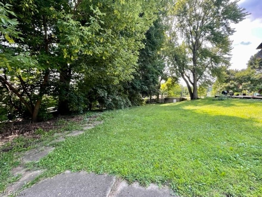 Great opportunity for someone looking to build in Barberton with city utilities!   Drive by and check out this great city lot just waiting for a new home to occupy it!