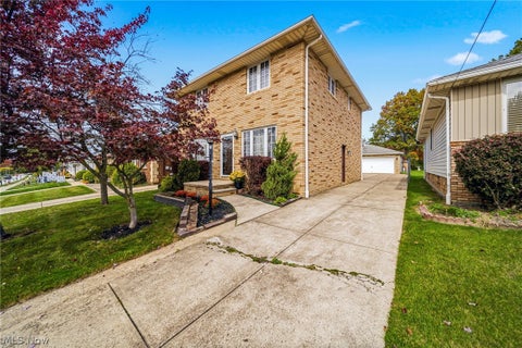 Tiny photo for 520 Orchardview Avenue, Seven Hills, OH 44113 (MLS # 5252919)