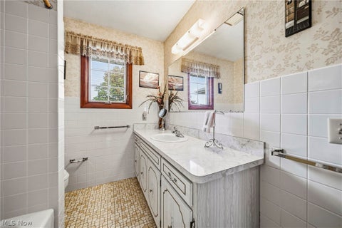 Tiny photo for 520 Orchardview Avenue, Seven Hills, OH 44113 (MLS # 5252919)