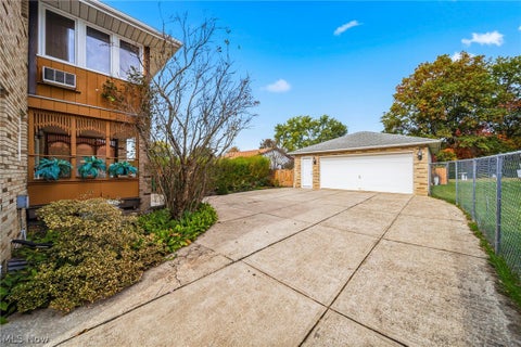 Tiny photo for 520 Orchardview Avenue, Seven Hills, OH 44113 (MLS # 5252919)