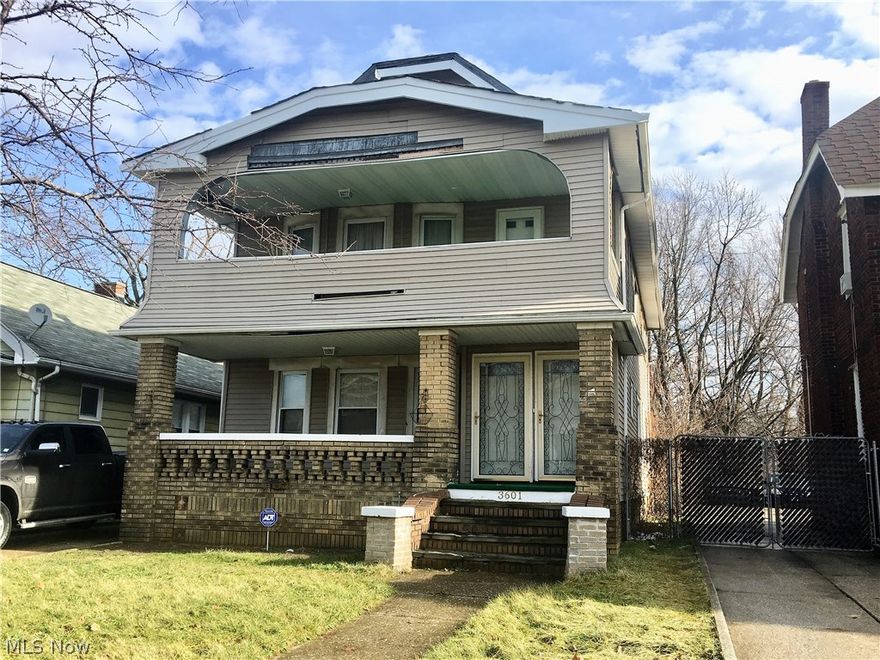 Turnkey duplex, fully occupied, generating $1,200/month with long term tenants.  These are 2 bedrooms, 1 bath units with many updates (upgraded electrical, updated kitchens and baths, vinyl windows, vinyl siding, central air).  Other features include: off-street parking, full basements, separately metered gas and electric, conveniently located near shopping.