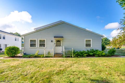 Condo For Sale - 2538 Royal County Down #APT A<br/> Uniontown, OH 44685