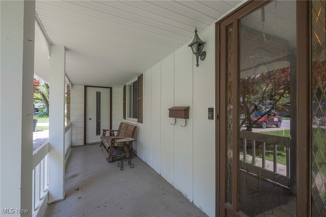 6221 Brighton Drive, North Olmsted, Ohio image 6