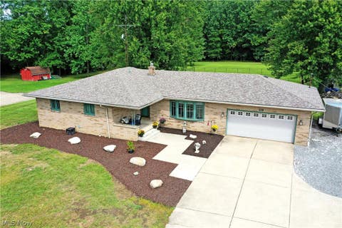 Tiny photo for 907 Center Street E, Warren, OH 44481 (MLS # 5239701)