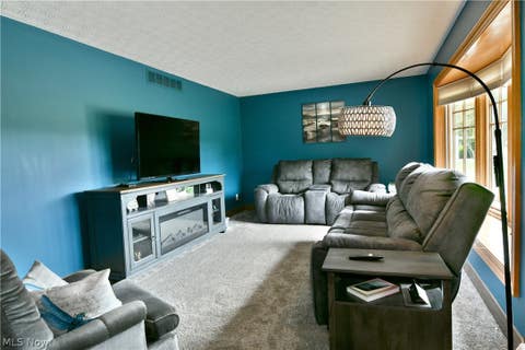 Tiny photo for 907 Center Street E, Warren, OH 44481 (MLS # 5239701)