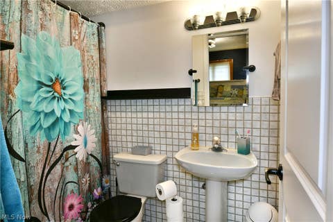 Tiny photo for 907 Center Street E, Warren, OH 44481 (MLS # 5239701)