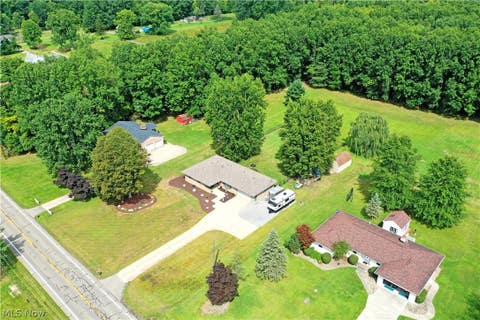 Tiny photo for 907 Center Street E, Warren, OH 44481 (MLS # 5239701)