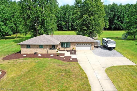 Tiny photo for 907 Center Street E, Warren, OH 44481 (MLS # 5239701)