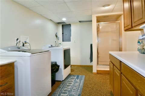 Tiny photo for 907 Center Street E, Warren, OH 44481 (MLS # 5239701)