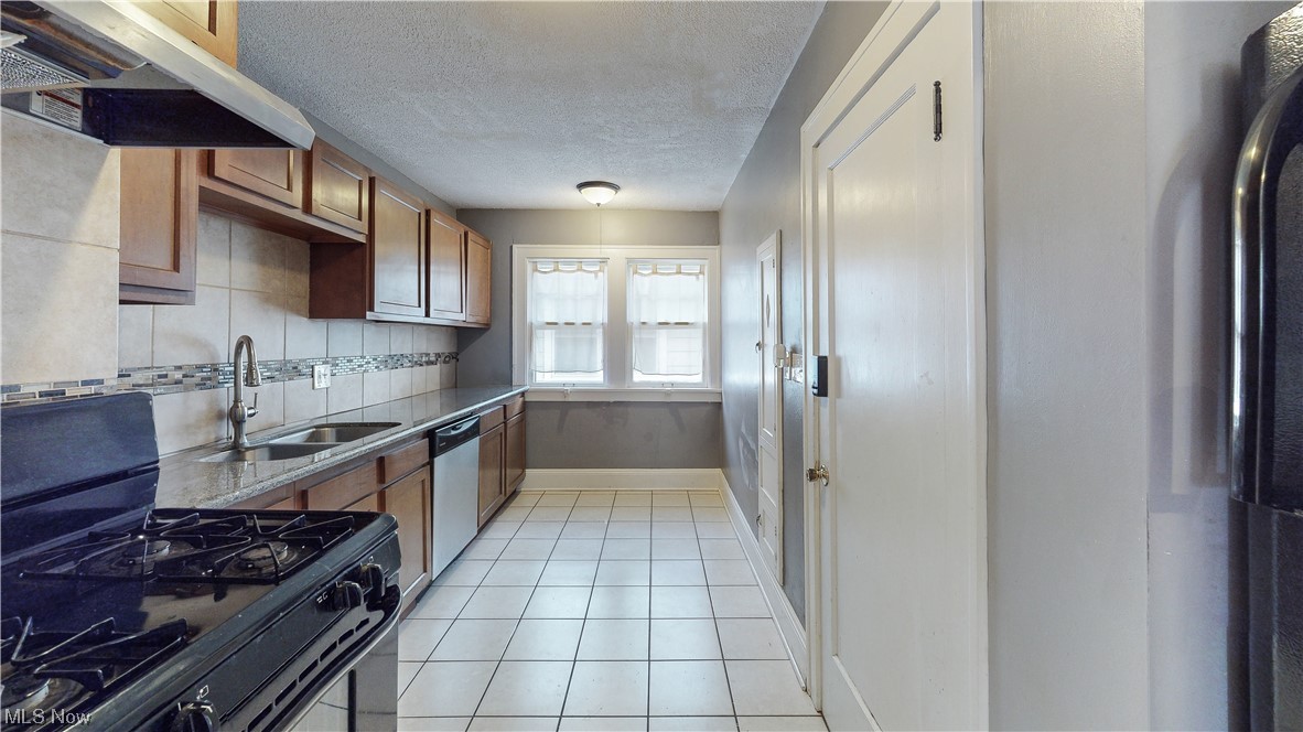 Vansweringen Companys 23 - Residential Income