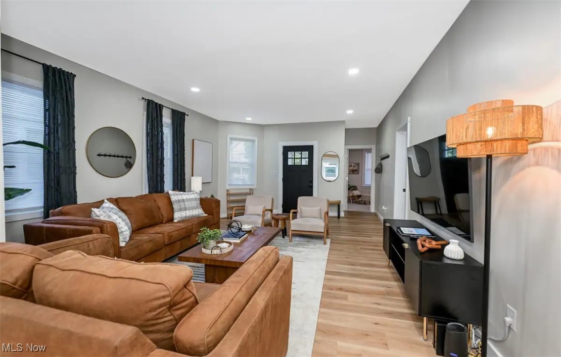 1443 W 54th Street