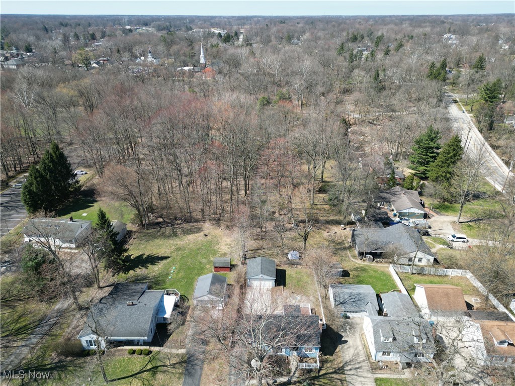 7806 Lewis Road, Olmsted Falls, Ohio image 4