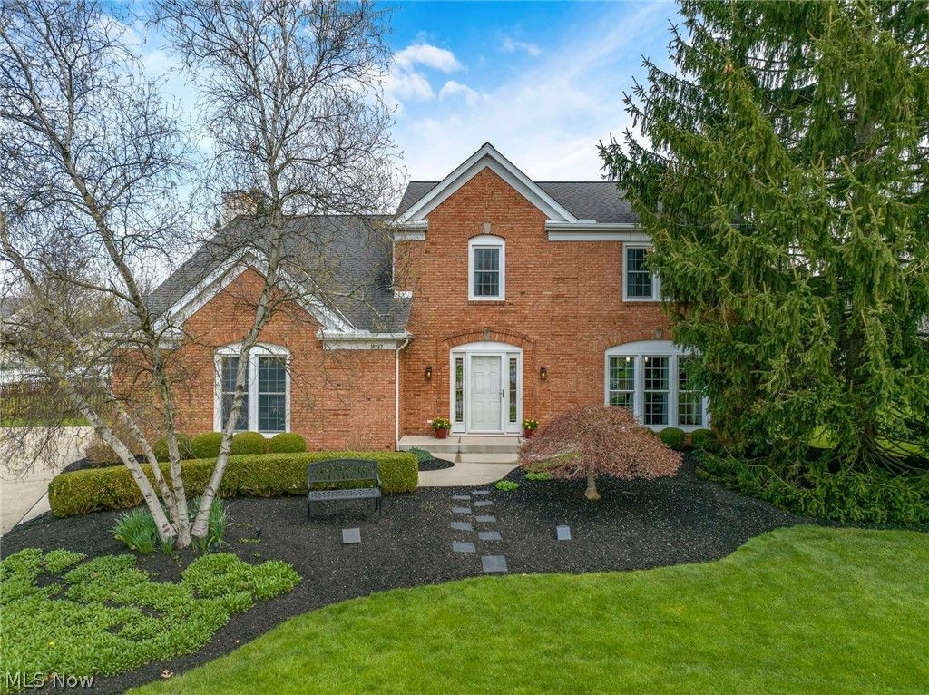 Photo of 10287 Laura Lane, Twinsburg, OH 44087 (MLS # 5201387)