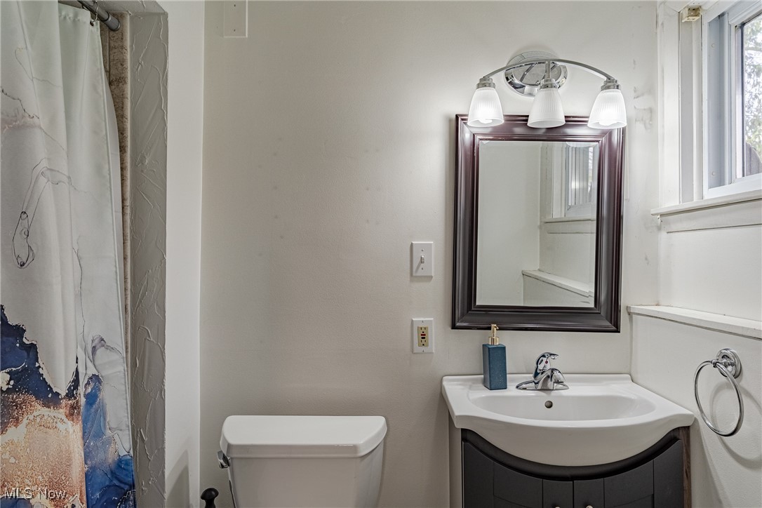 10064 Darrow Road, Twinsburg, Ohio image 23
