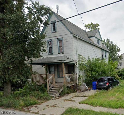 Single Family Residence in Cleveland OH 2309 84th Street.jpg
