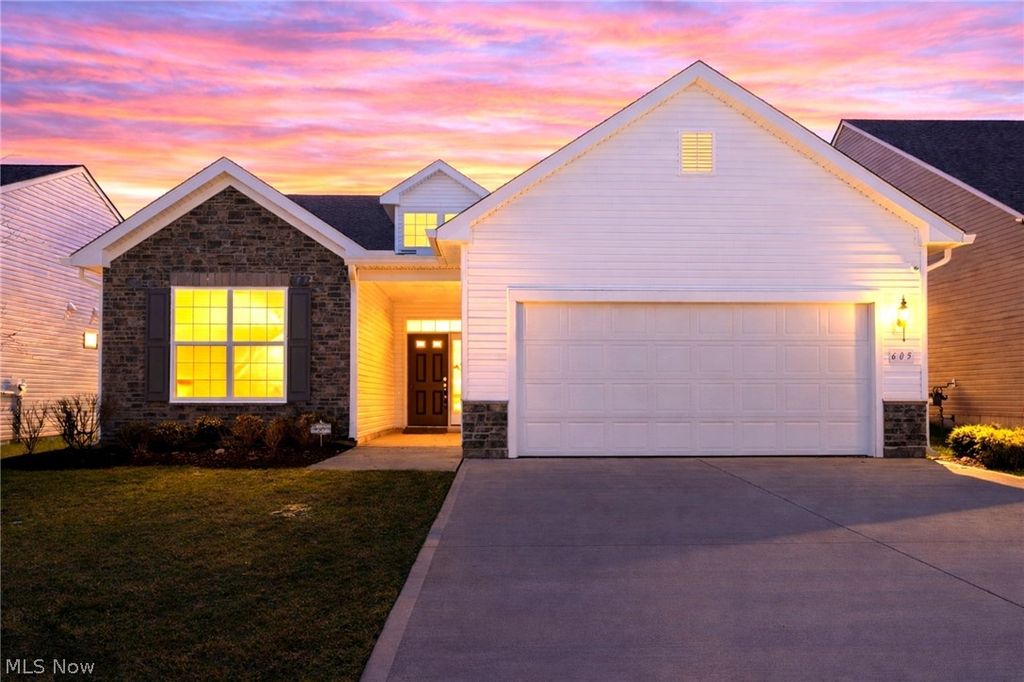 Photo of 605 Cedar Crest Drive, Elyria, OH 44035 (MLS # 5191353)