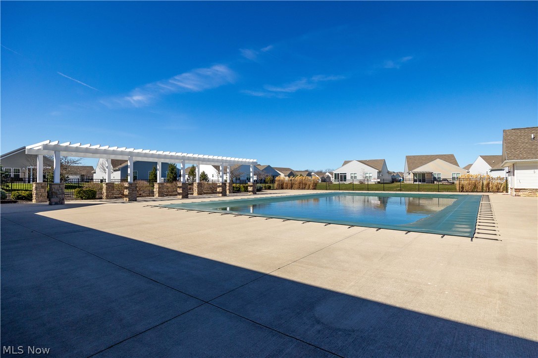 Four Seasons/Chestnut Rdg Sub - Residential