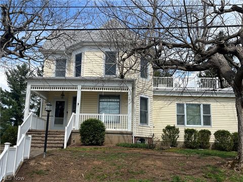 Homes For Sale - 124 High Street<br/> Marietta, OH 45750