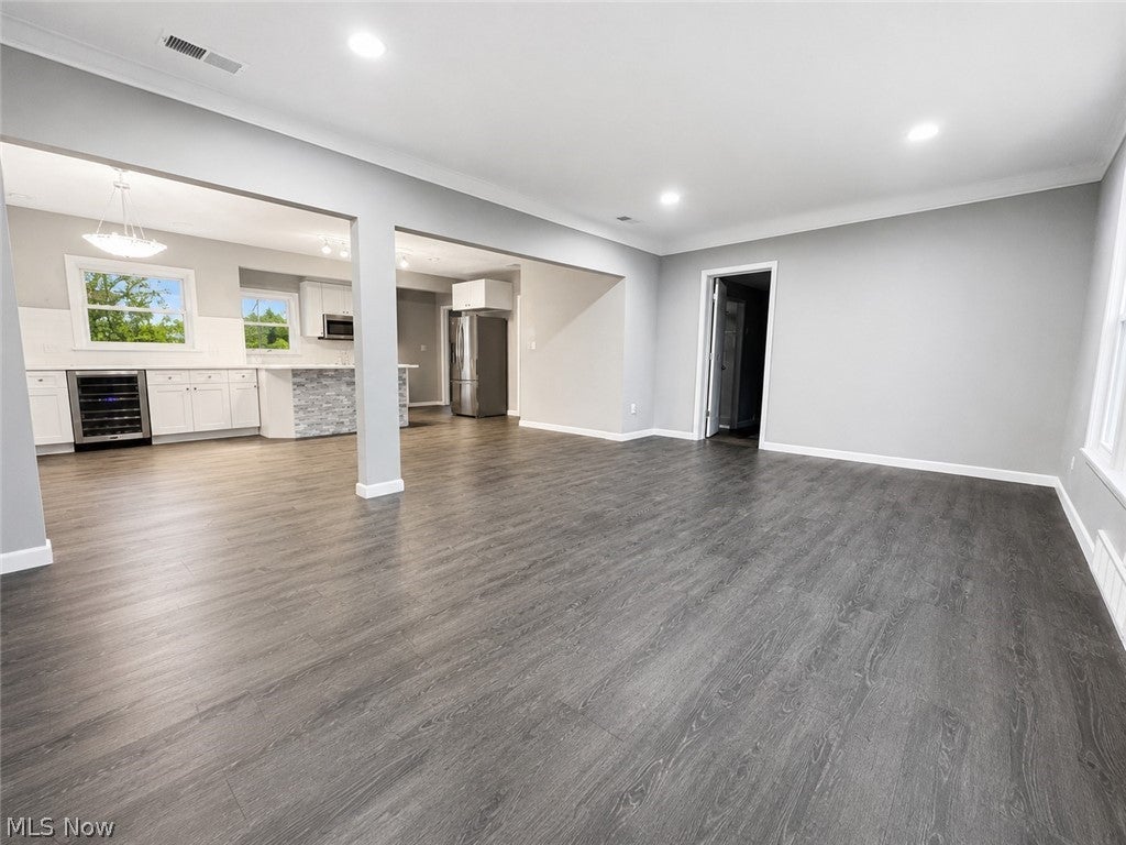 1275 Hillside Road