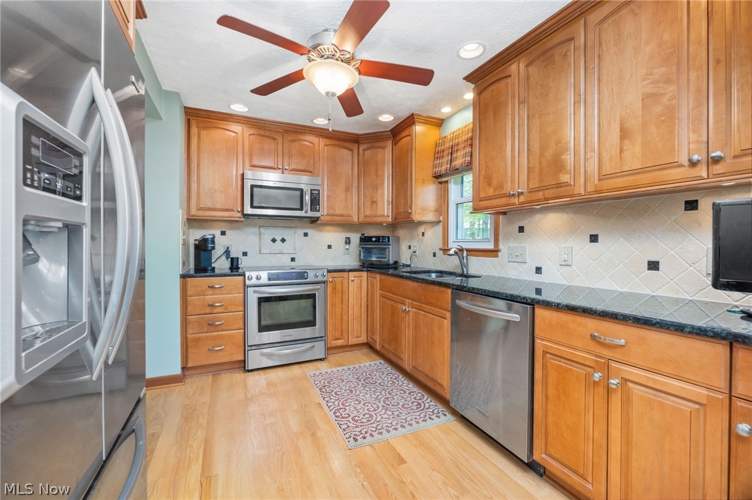 8152 Twin Oaks Drive