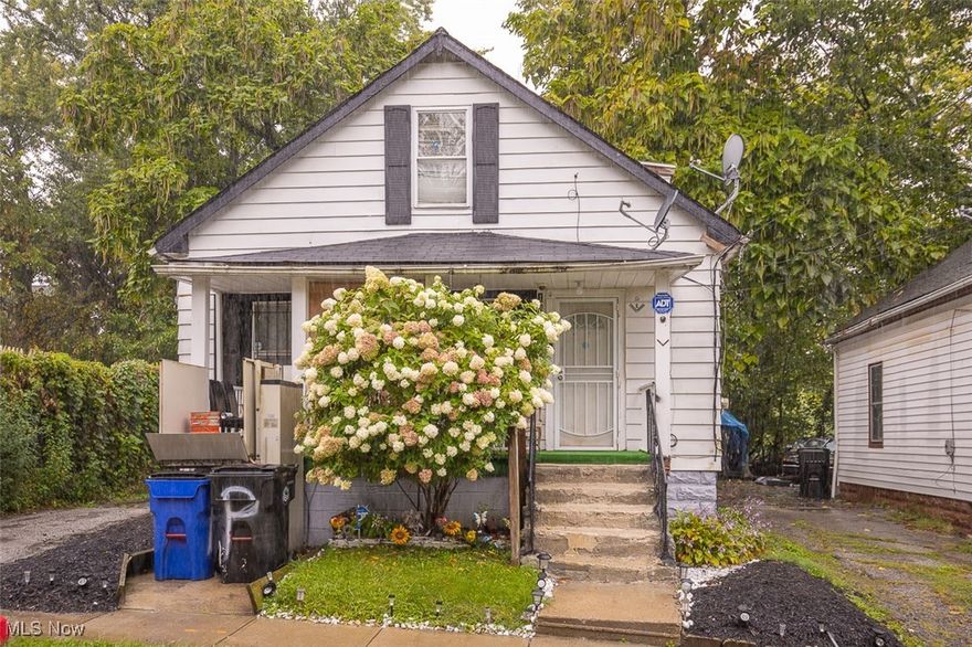 Here is the opportunity for you to make an investment that your family will thank you for generations to come! Nestled in Cleveland's hottest 44106 zip code, this home is primed for ROI or a great home for the weekend warrior owner occupant! Within walking distance of University Circle, Case Western Reserve, University Hospital main campus, and in close proximity of Cleveland Clinic's main campus, this home's location can't be beat! This home has been in one family for over 30 years, the love and care can be immediately noticed! There are new construction homes in the neighborhood selling for over $300k, including recent surveys to build new homes directly across the street, the opportunities are unlimited including STR, Rent and Hold, as well as take advantage of great financing options for owner occupancy! This deal will not last long! Make your offer today! 
No seller financing or assignable contract; seller will not buyer to assign contract to another person/entity
Information considered reliable but not guaranteed; buyer to conduct their own due diligence to verify all information important to buyer