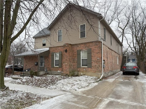 Multifamily For Sale - 140 School Street<br/> Elyria, OH 44035