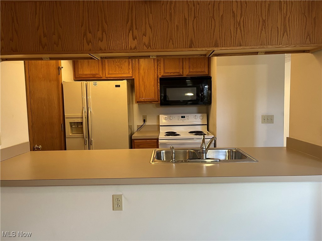 1827 Meadowland Drive, Brunswick, Ohio image 8
