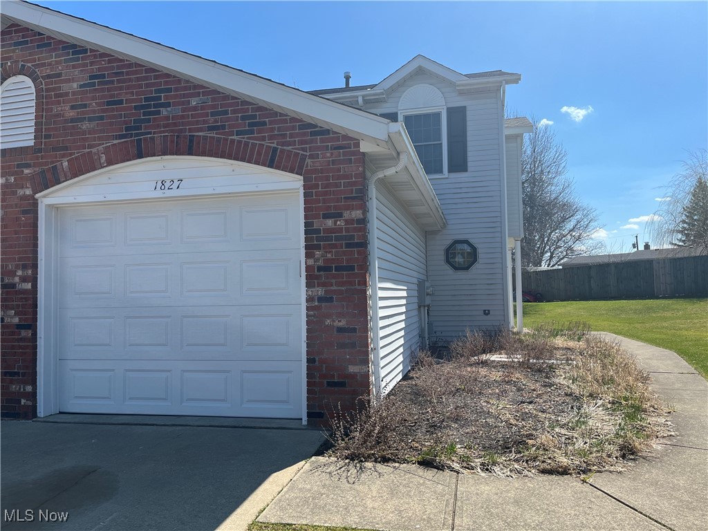1827 Meadowland Drive, Brunswick, Ohio image 1