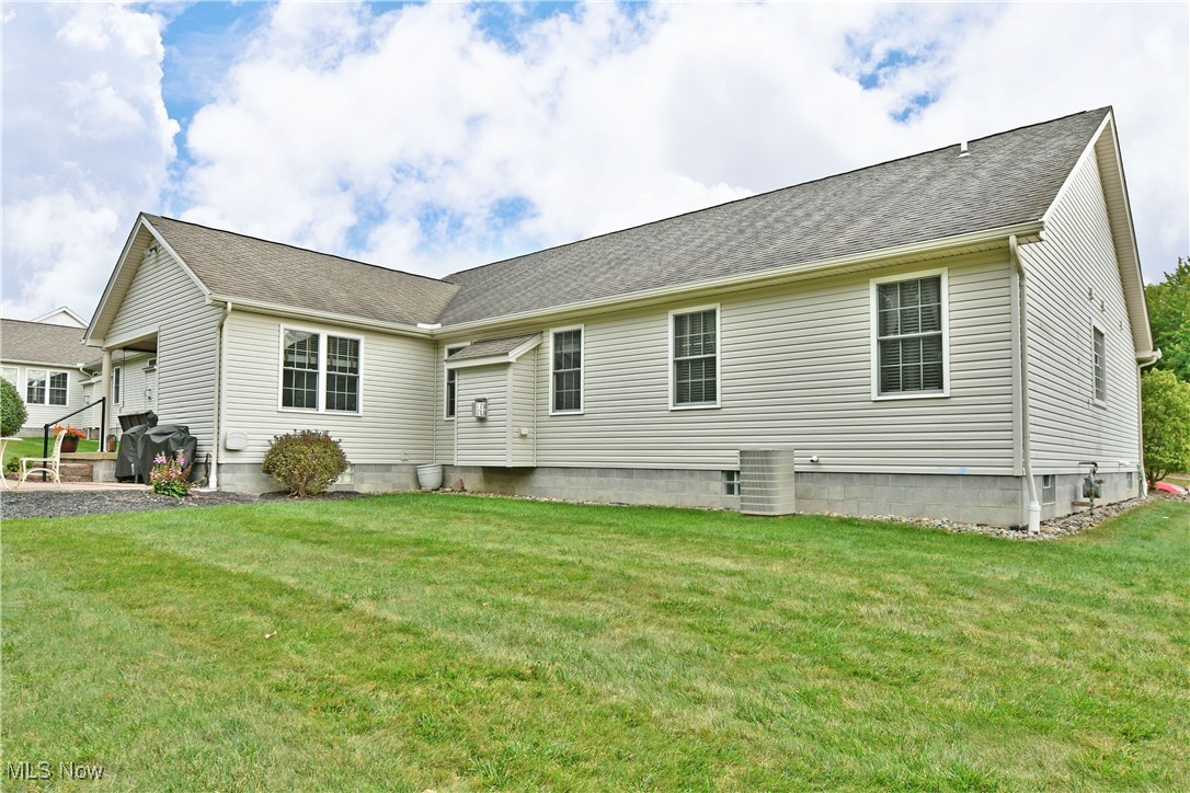 2291 Saddlebrook Drive, Cortland, Ohio image 46