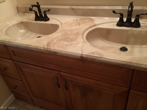 Meadowlawn Condo - Residential