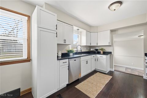 Tiny photo for 211 Aldrich Road, Youngstown, OH 44515 (MLS # 5178976)