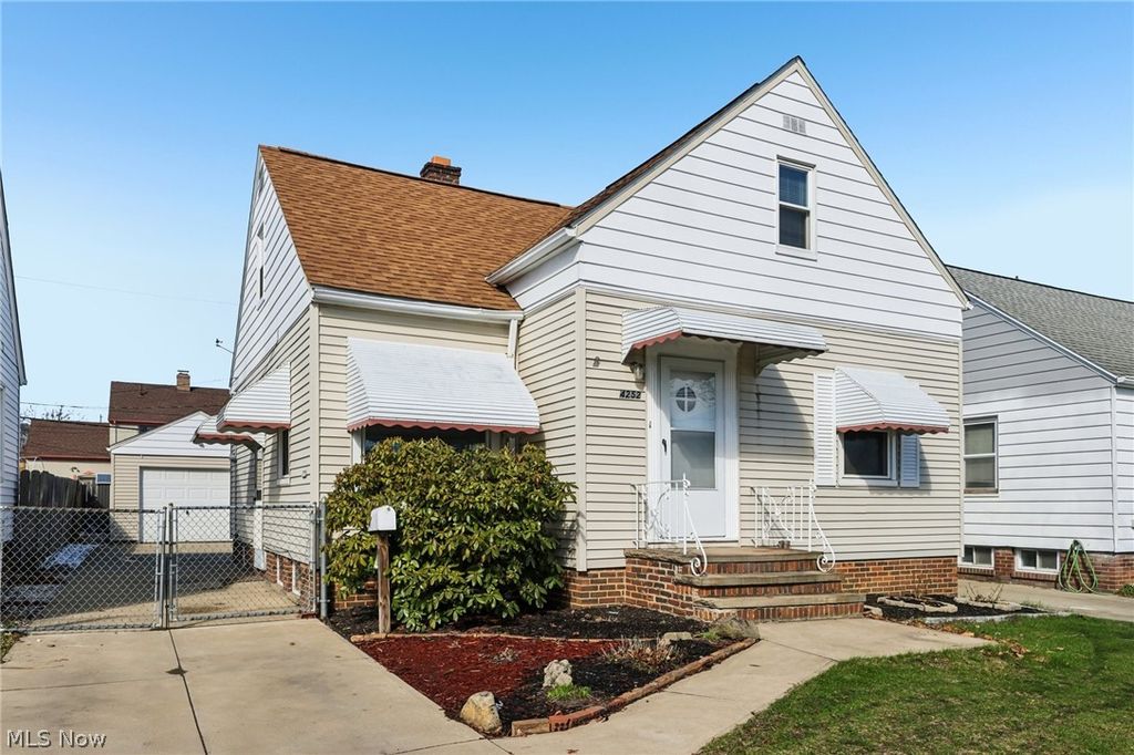 Photo of 4252 Ridgeview Road, Cleveland, OH 44144 (MLS # 5195918)
