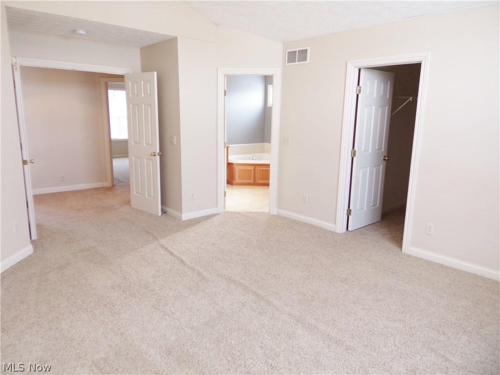 Villas At Macintosh Farms - Residential