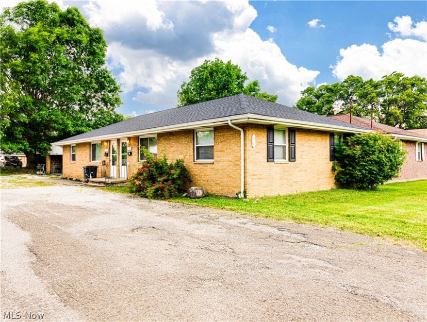 Move right into this 2 bedroom, 1 bath Brick Ranch duplex. Includes stove and refrigerator. No pets.