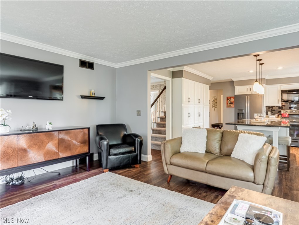 Meadow Wood Ph III - Residential