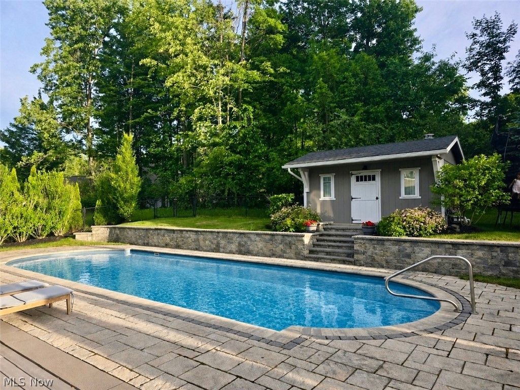 Photo of 224 Hidden Glen Trail, Chardon, OH 44024 (MLS # 5218302)