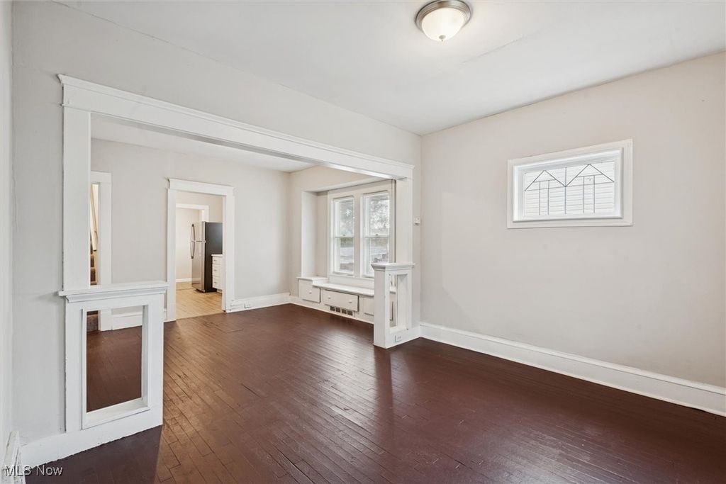 Photo of 2302 Saratoga Avenue, Cleveland, OH 44109 (MLS # 5168574)