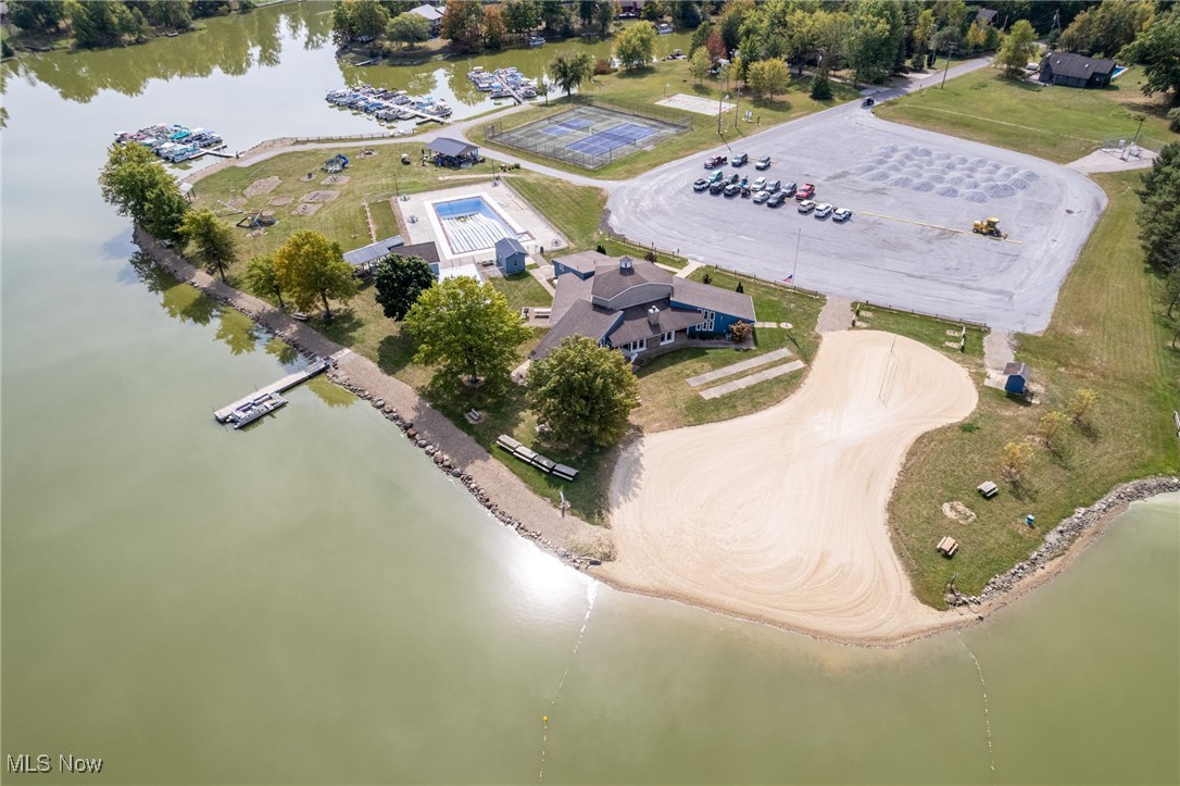 Cinnamon Lake - Residential