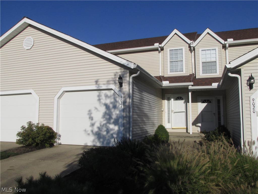 Check out this great value Condo located close to the Heart of Streetsboro. Master bedroom with access to full bath from bedroom and hallway. 2 nice sized bedrooms on second floor. Finished lower level that is pre-plumbed for additional bathroom. 1 car garage with additional common area parking. Back deck from relaxing on summer evenings.