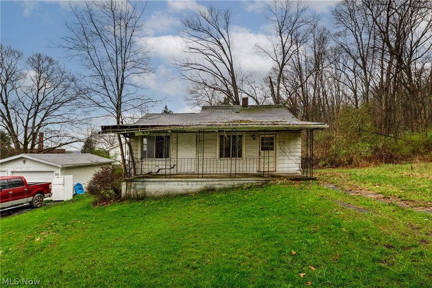 Seller is motivated. Priced to sell. Make this your new investment today!