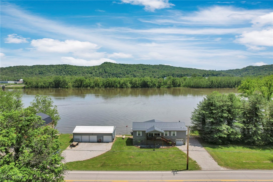 47598 State Route 7, New Matamoras, Ohio image 1