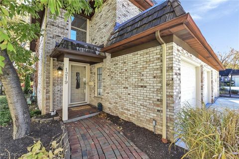 1219 Harwich Court 105 Rocky River OH 44116