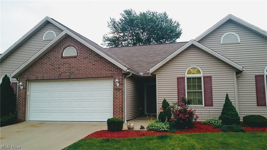 Simple living at it's BEST!  Convenient Condo community in the heart of Canton close to shopping, grocery stores, banks & churches.  If you want to sit back, relax & never have to mow a yard again or pull weeds...this is the place to call HOME!  Large galley eat in kitchen which looks out onto a sunny deck with privacy fences on both sides.  If downsizing is in your future you MUST see this condo!