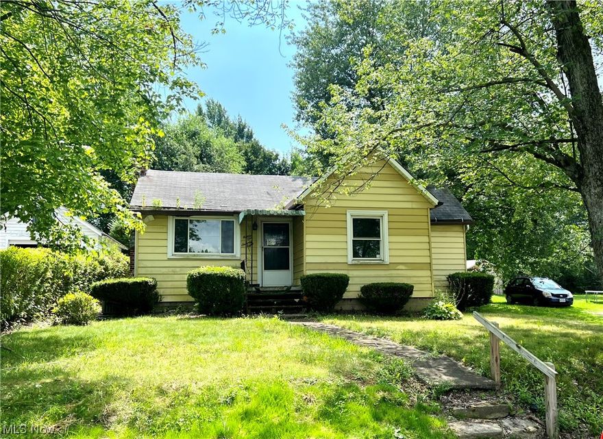 Two bedroom, one bath ranch-style home on a quiet street in Masury. Sold as-is.